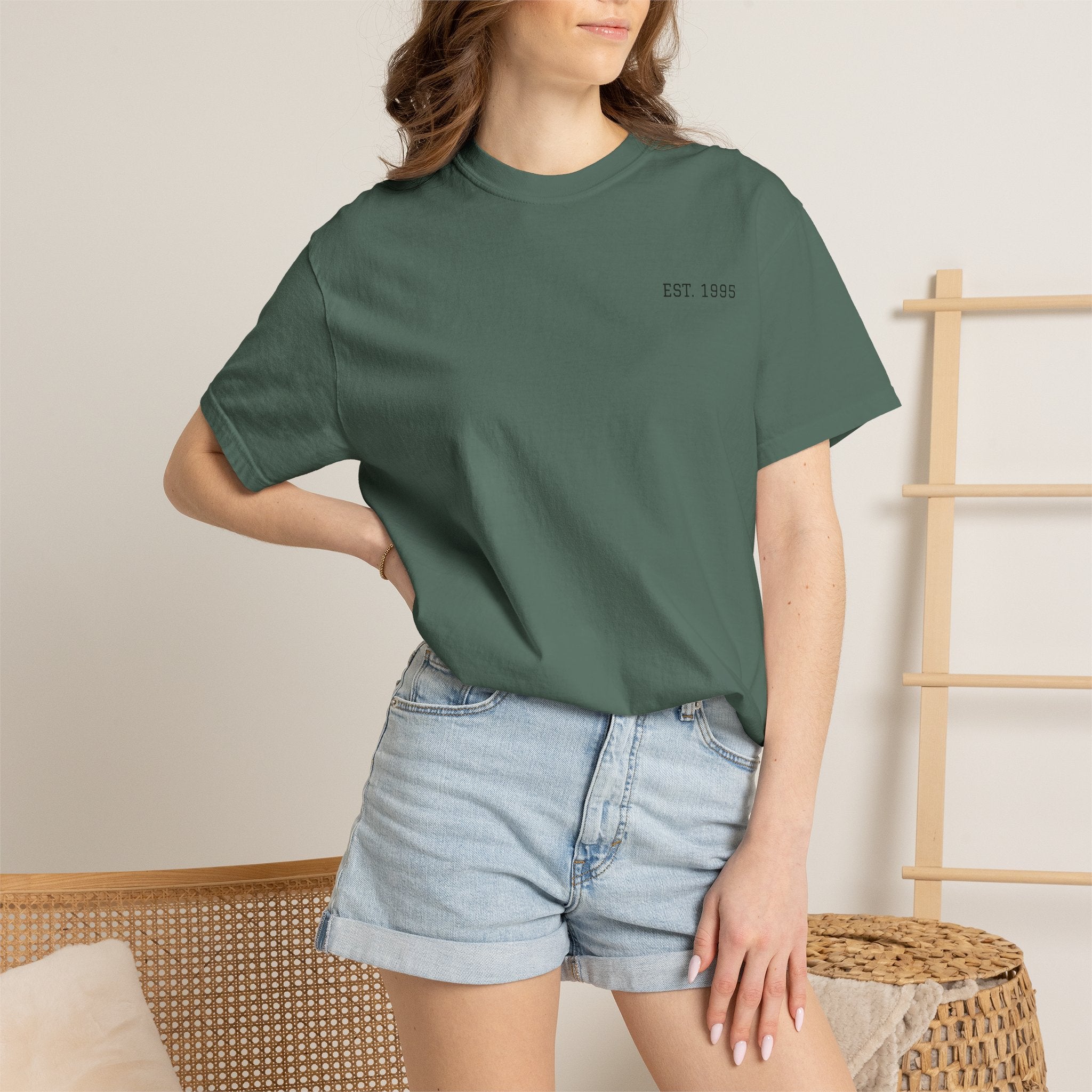 Coastal Harmony Surf T-Shirt – Vintage Wave & Sunset Graphic (Est. 1995)