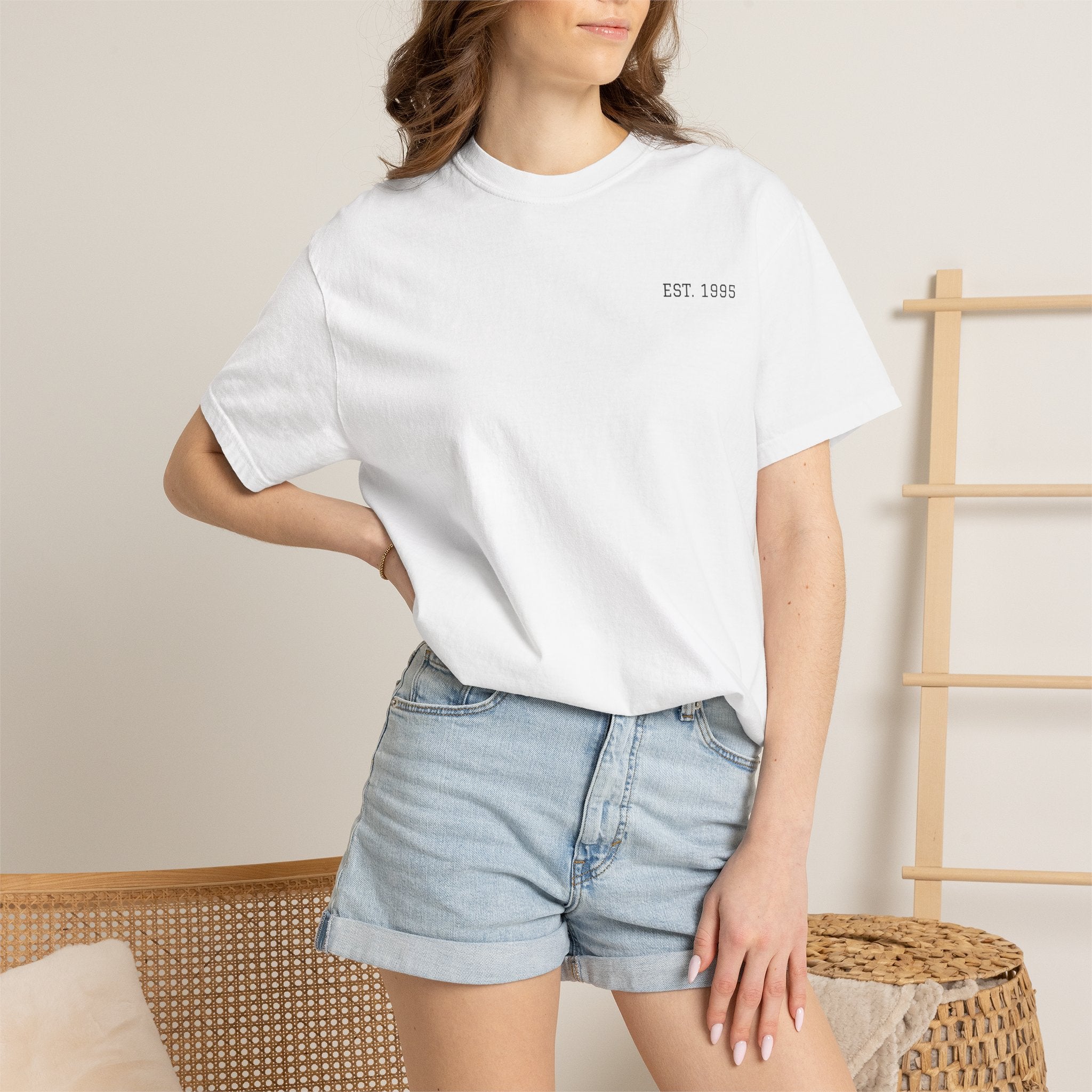 Coastal Harmony Surf T-Shirt – Vintage Wave & Sunset Graphic (Est. 1995)